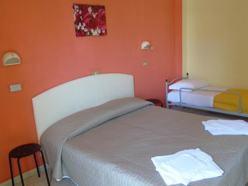 רימיני Hotel Morri'S מראה חיצוני תמונה
